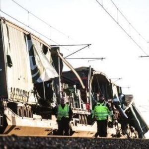 丹麥跨海大橋火車相撞數(shù)人喪生，已初步查明事故原因