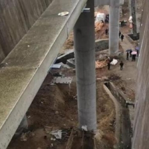 高速公路橋梁間隙墜亡事故屢屢發生，究竟為何？