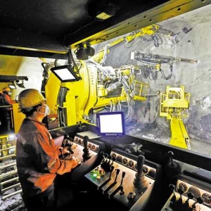 60公里超長隧道群舉世罕見 他們憑啥敢攬這個“瓷器活”
