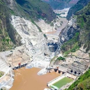 我國打造全球最黑科技大壩！高度堪比迪拜大廈，發(fā)電量超兩個三峽 ... ... ... ... ...