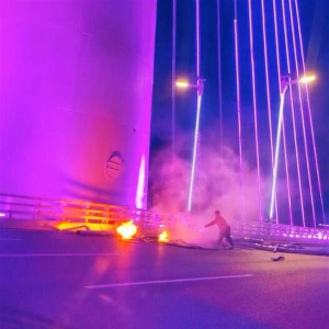 剛通車一個(gè)多月的大橋懸索脫落，石家莊國(guó)資委：已處理通車 ...