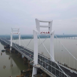 洪州大橋正式建成通車：世界首座“昌”字型雙塔