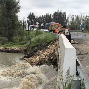 橋梁有垮塌危險，內蒙古一地緊急搶修