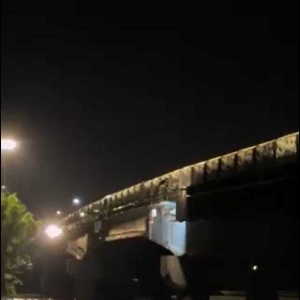 嘉興京杭運河一橋梁被撞，當地：涉事船只為貨船，橋梁暫時禁止通行 ...